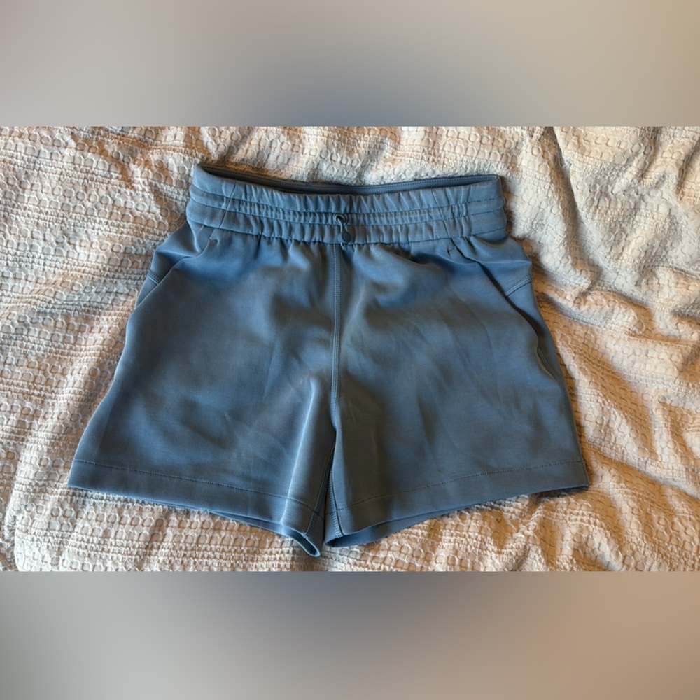 Lululemon softstreme shorts
